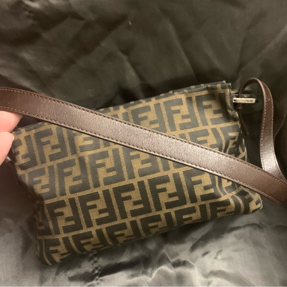 Authentic Fendi Mama Zucca shoulder bag - Picture 5 of 16